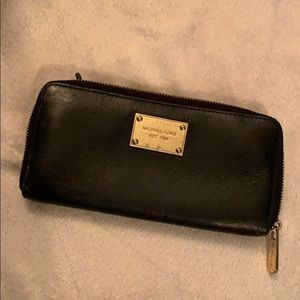 Michael Kors ladies wallet black leather